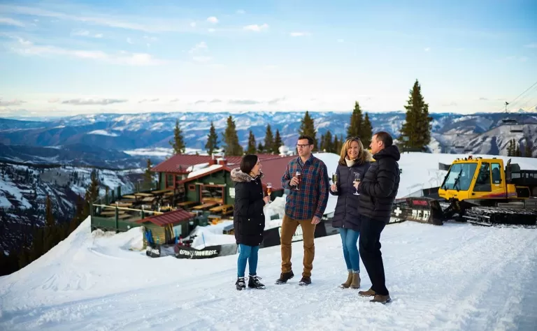 snowcat-dinner-rides-hero-aspen-snowmass